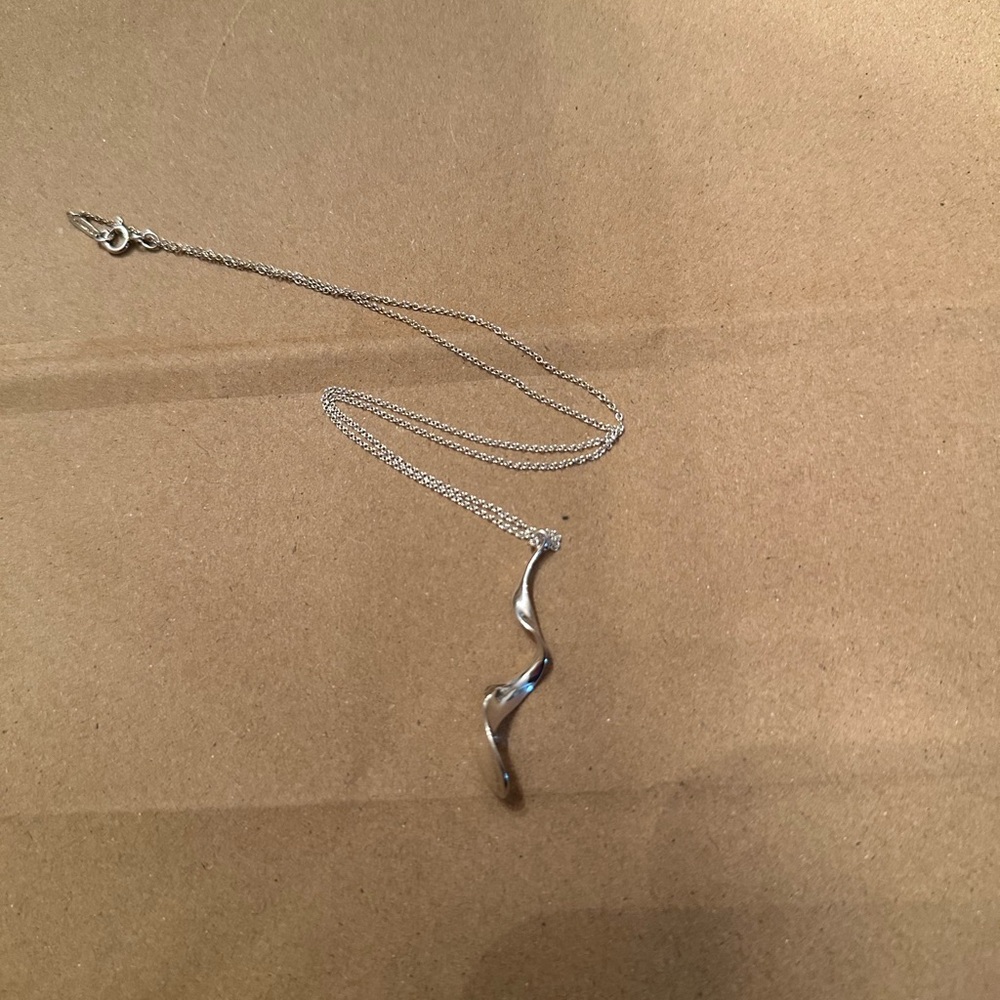 TIFFANY AND CO FRANK GEHRY STERLING SILVER SWIRL PENDANT 16" NECKLACE - Picture 3 of 3